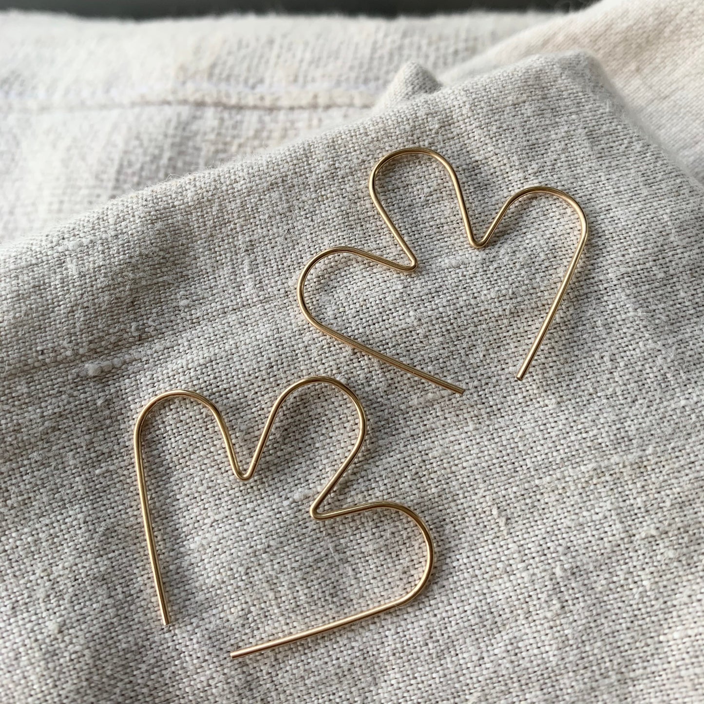 BILLOW EARRINGS