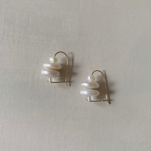 WS pearl cairn earrings