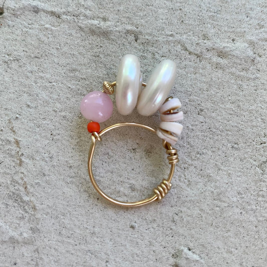 beaded ring with pearl